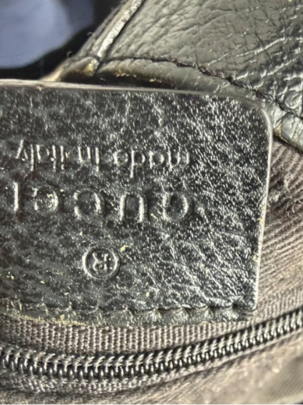 Gucci Black Signature GG Tote with Gold Hardware - Picture 4 of 6